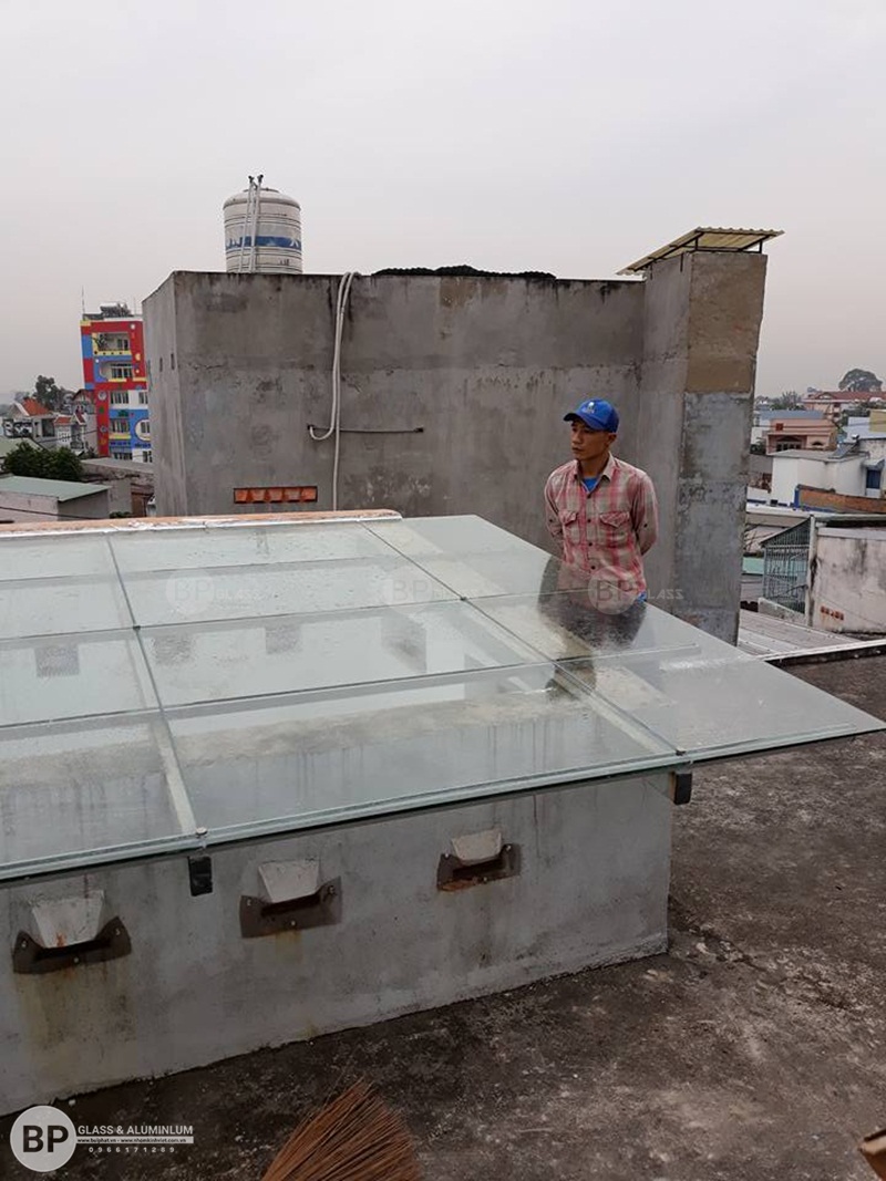 Lắp mái che bằng kính Quận Thủ Đức HCM